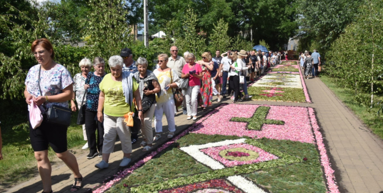 Boże Ciało. O której godzinie procesje w Uniejowie i Spycimierzu?