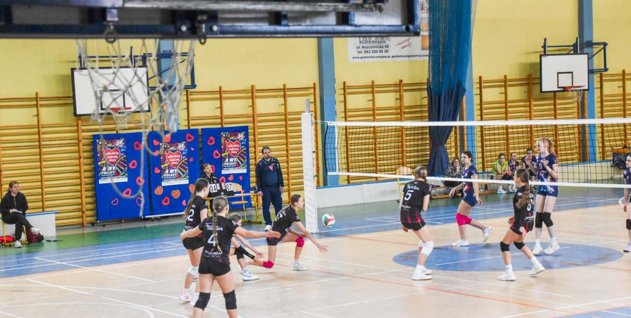 Siatkarki zagrają o puchar Burmistrza Uniejowa. W niedzielę tuniej