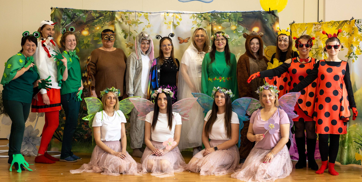 Wiosenne przedstawienie w uniejowskim przedszkolu. W rolach głównych nauczycielki