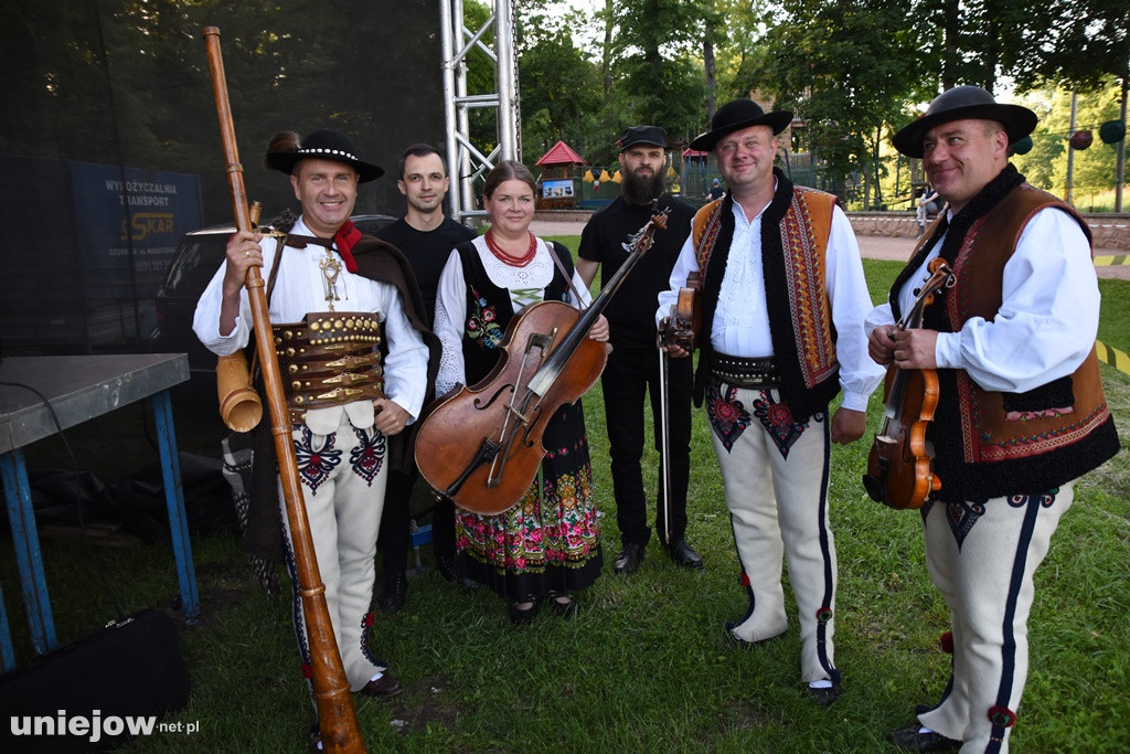 Krzysztof Trebunia-Tutka, Anna Trebunia-Turka, Jan Trebunia-Tutka, Andrzej Polak oraz gościnnie Jacek Fedkowicz i Wojciech Fedkowicz.