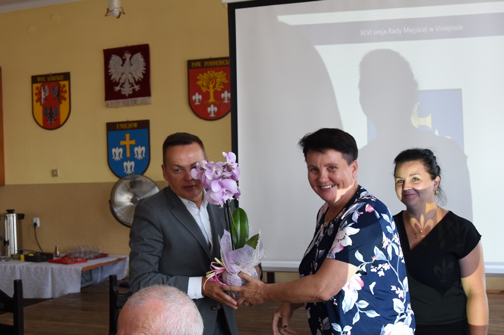 Burmistrz Miasta Uniejów - Józef Kaczmarek otrzymał absolutorium za wykonanie budżetu za 2020 rok.